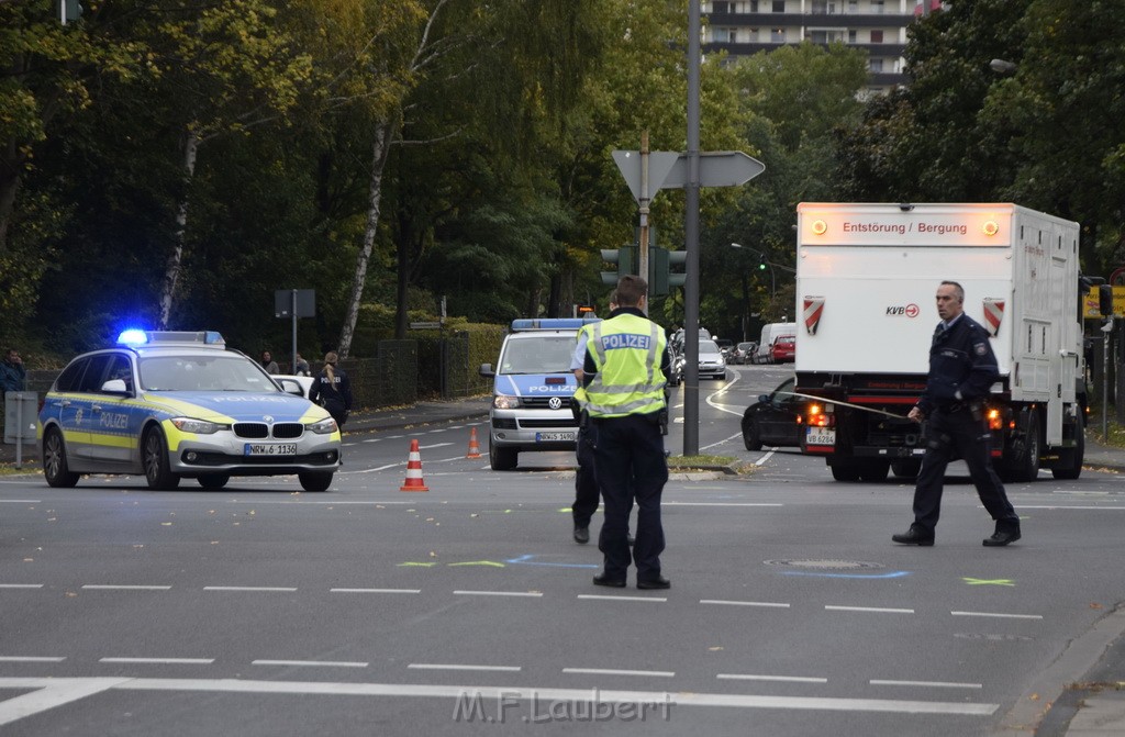 VU Bus Pkw Koeln Porz Gremberghoven Steinstr Konrad Adenauerstr P46.JPG - Miklos Laubert